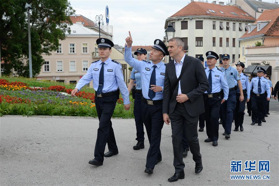 （国际）（2）中国与克罗地亚第二次旅游季警务联巡启动